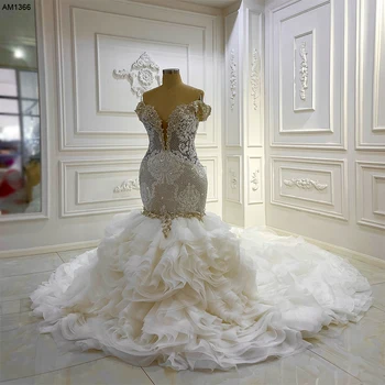 AM1366 Свадебное платье Русалки С Открытыми Плечами и V-образным вырезом, Расшитое бисером И Съемными Оборками